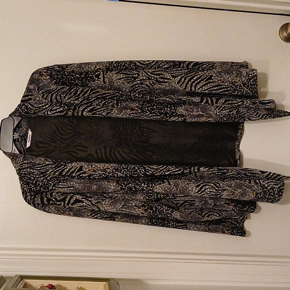 Chic Geometric Jacket - Picture 2 of 7